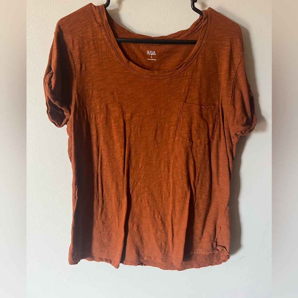Women’s pocket tee